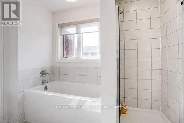 1528 CARR LANDING