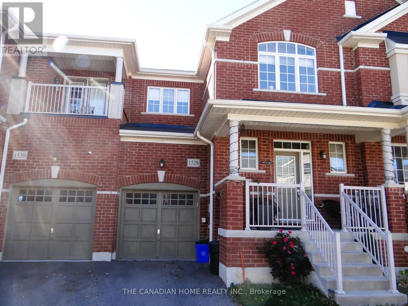 1528 CARR LANDING