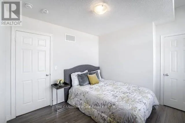 1528 CARR LANDING