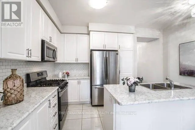 1528 CARR LANDING