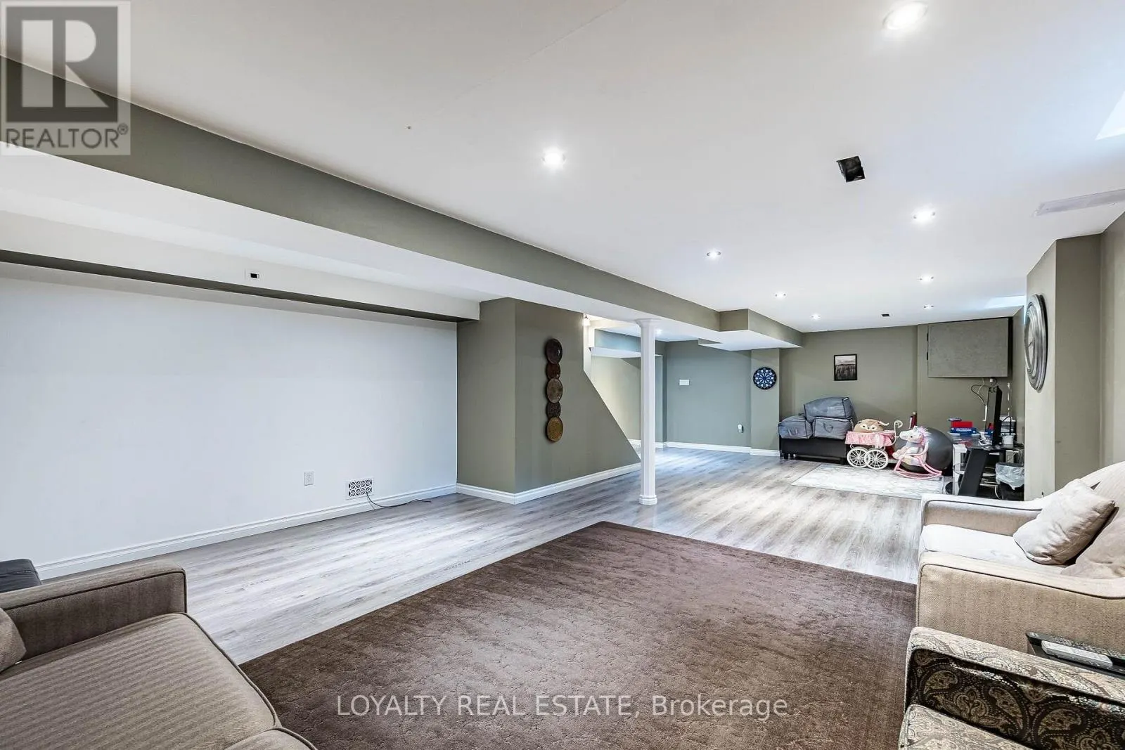 52 NEWCASTLE CRESCENT