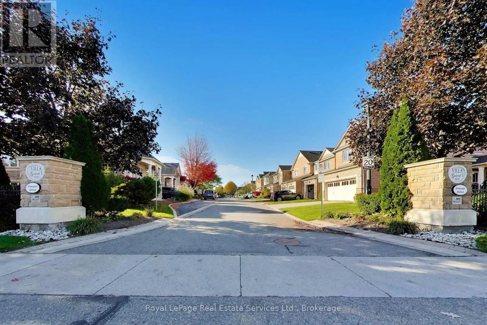 29 - 4241 SARAZEN DRIVE #29