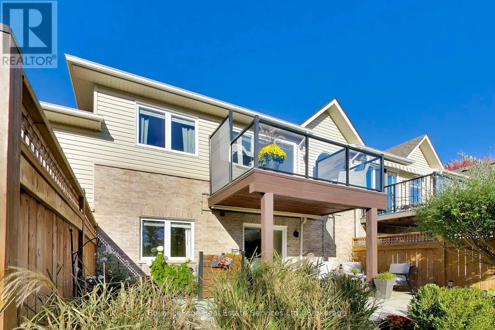 29 - 4241 SARAZEN DRIVE #29