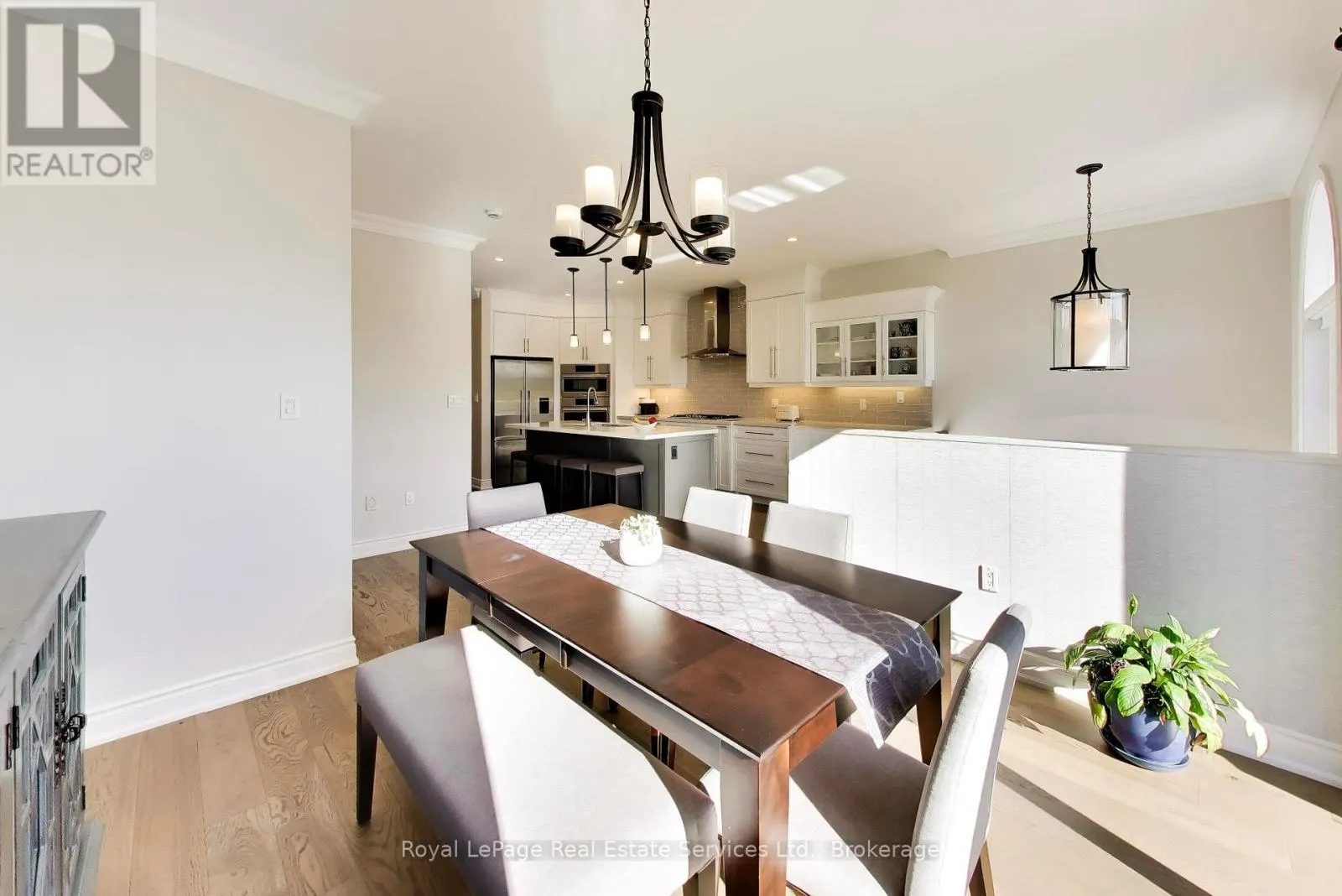 29 - 4241 SARAZEN DRIVE #29