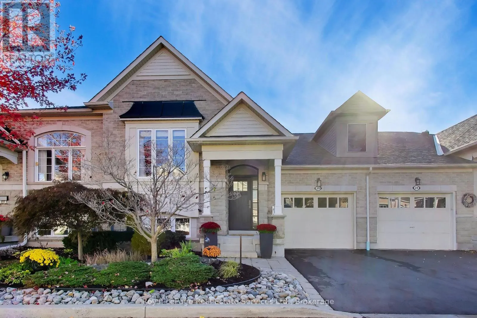 29 - 4241 SARAZEN DRIVE #29