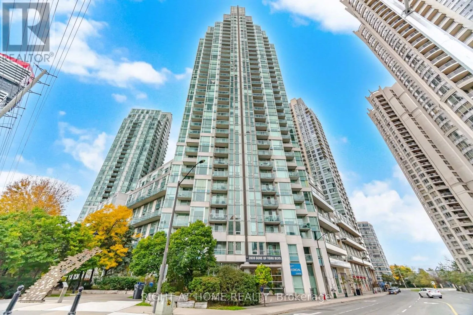 604 - 3939 DUKE OF YORK BOULEVARD