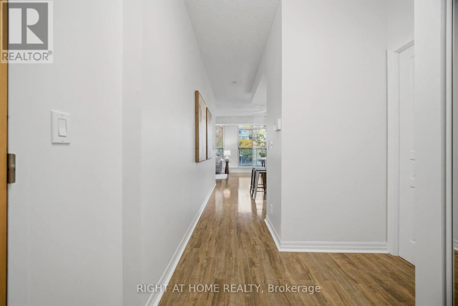 604 - 3939 DUKE OF YORK BOULEVARD