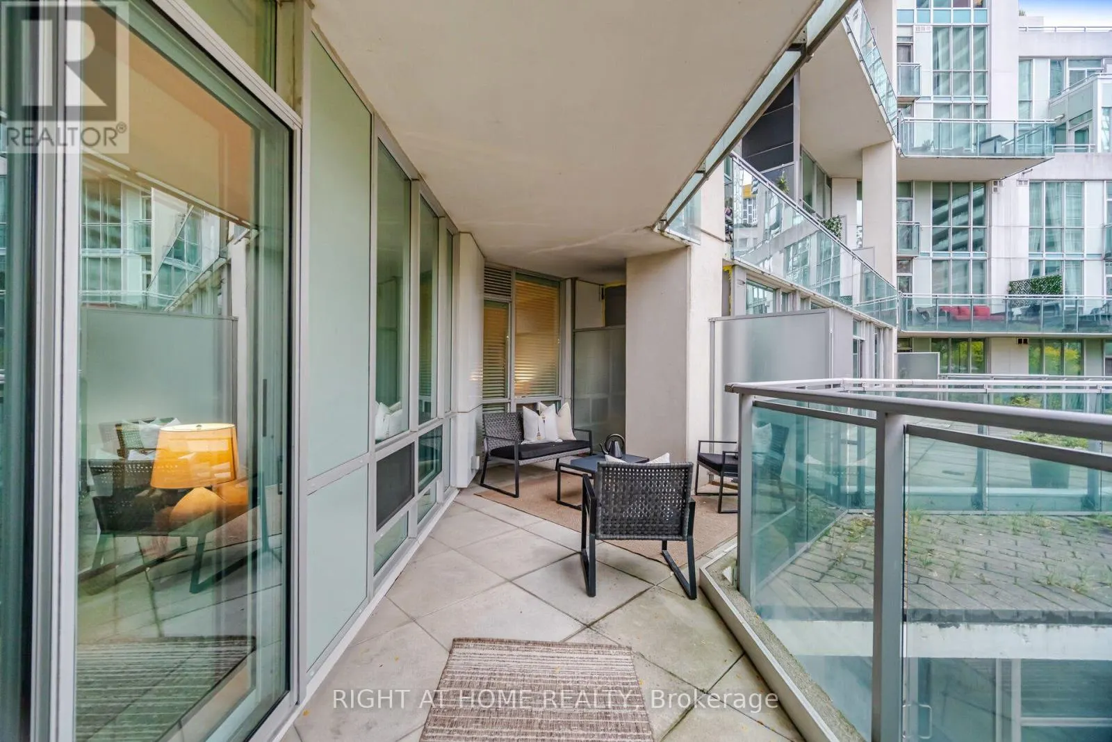 604 - 3939 DUKE OF YORK BOULEVARD