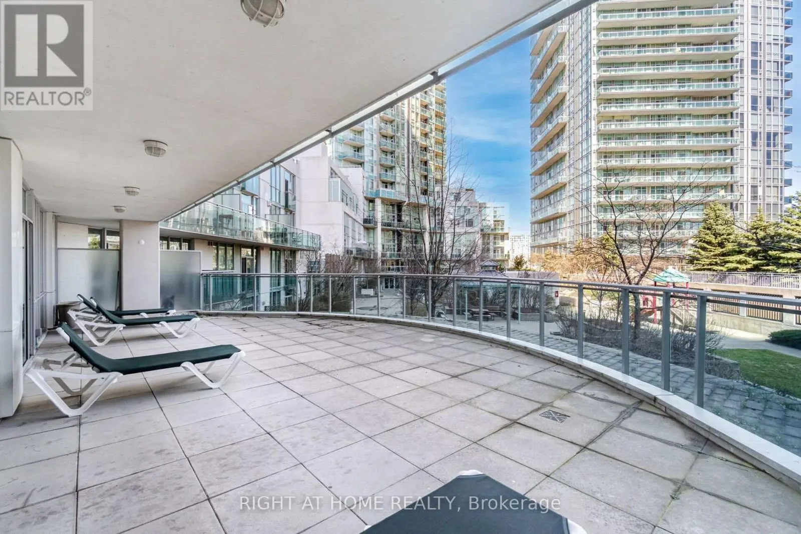 604 - 3939 DUKE OF YORK BOULEVARD