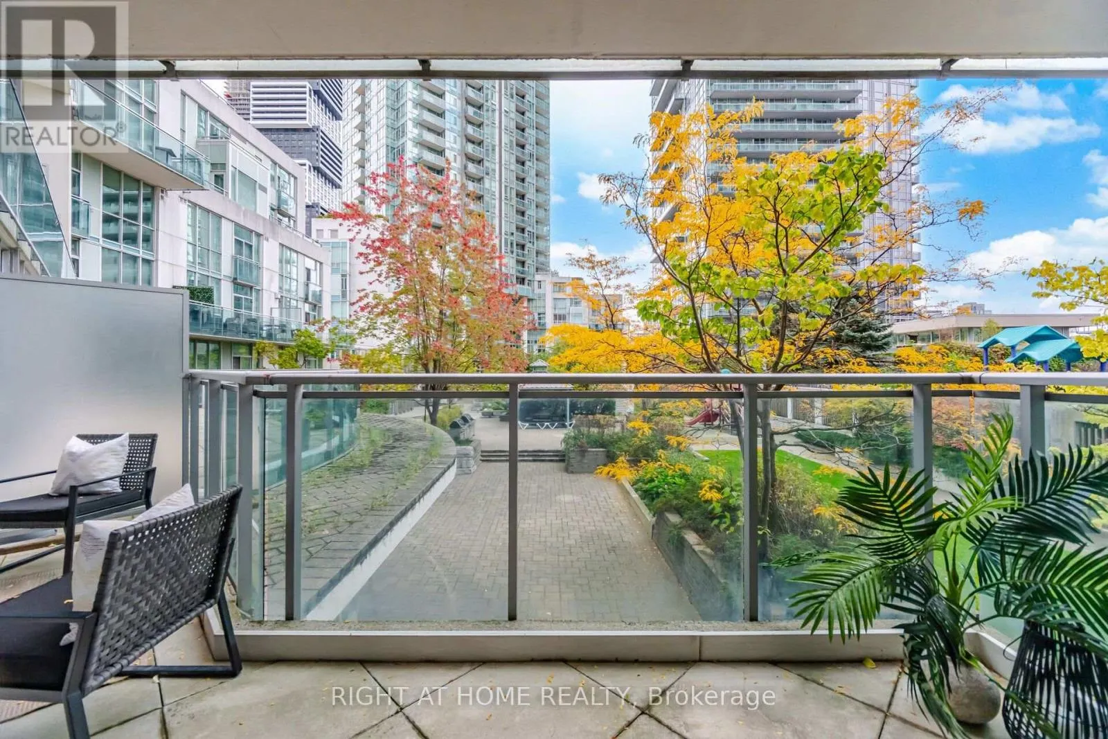 604 - 3939 DUKE OF YORK BOULEVARD