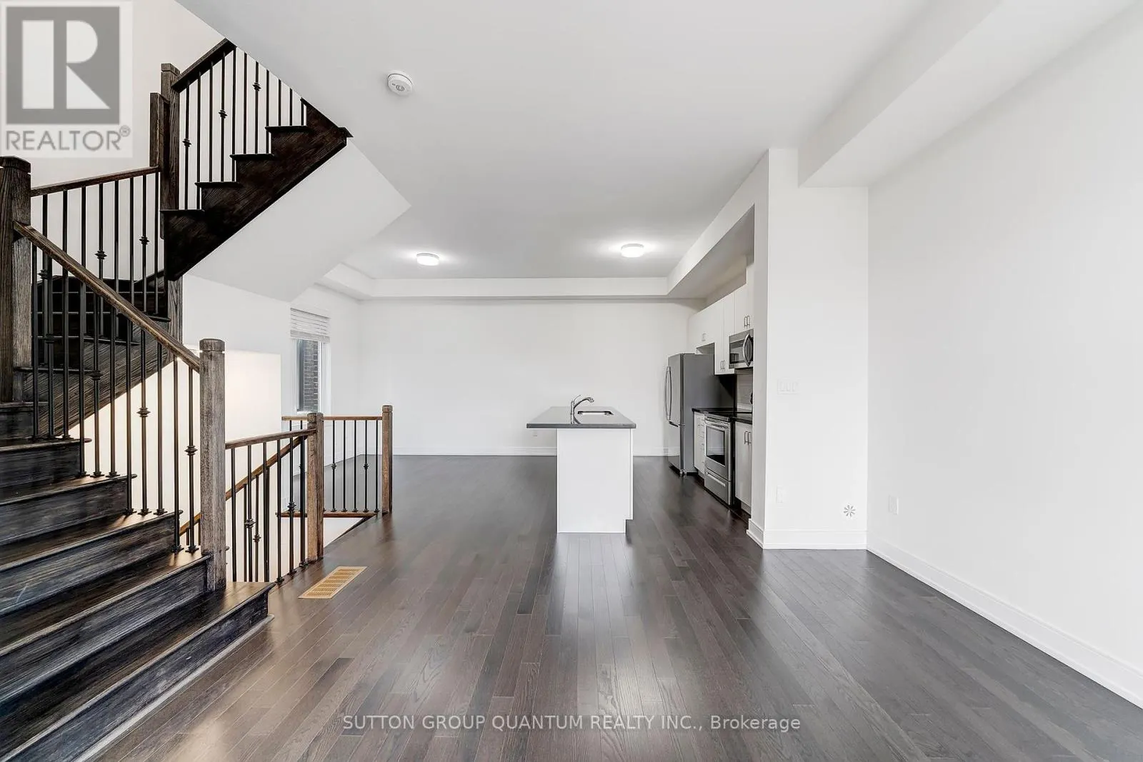 1401 CLARRIAGE COURT