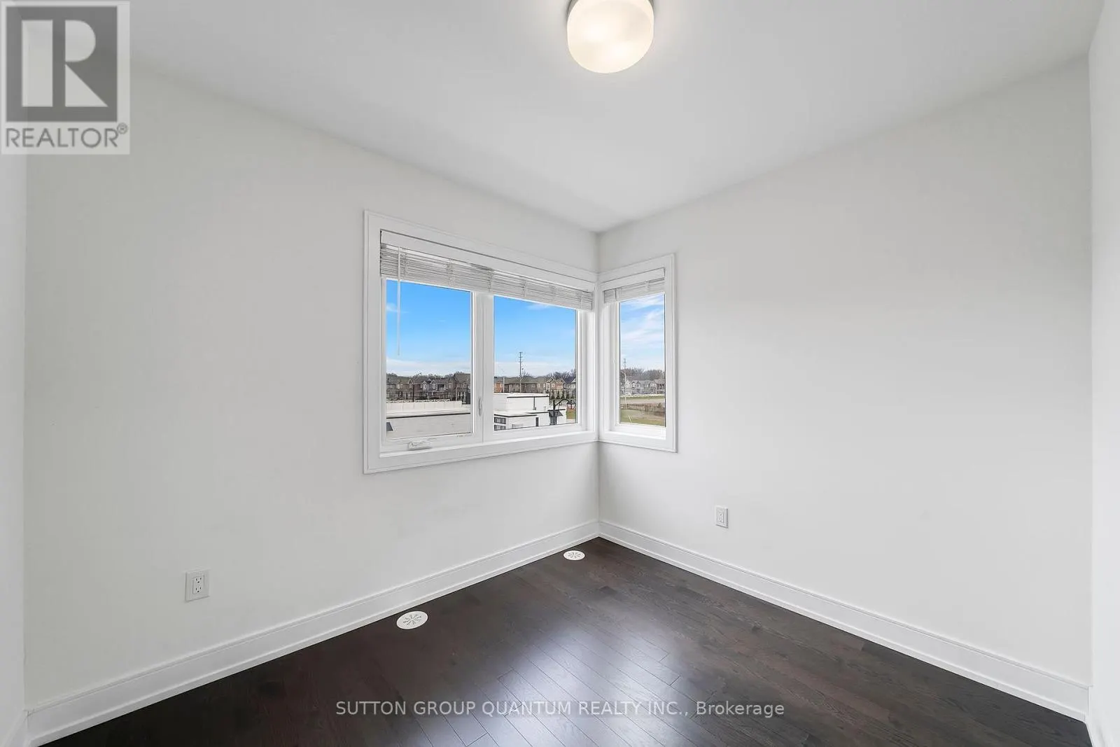 1401 CLARRIAGE COURT
