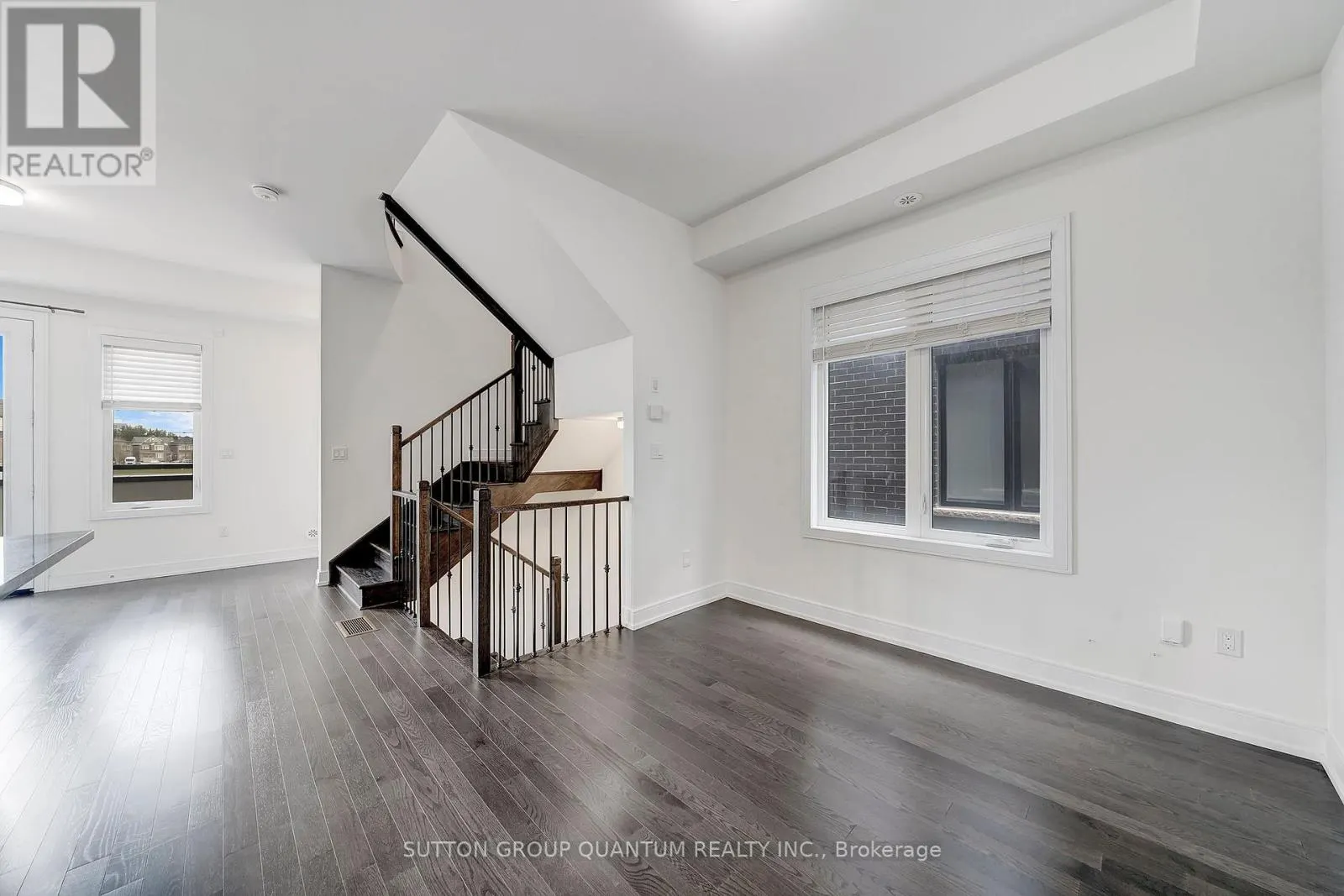 1401 CLARRIAGE COURT