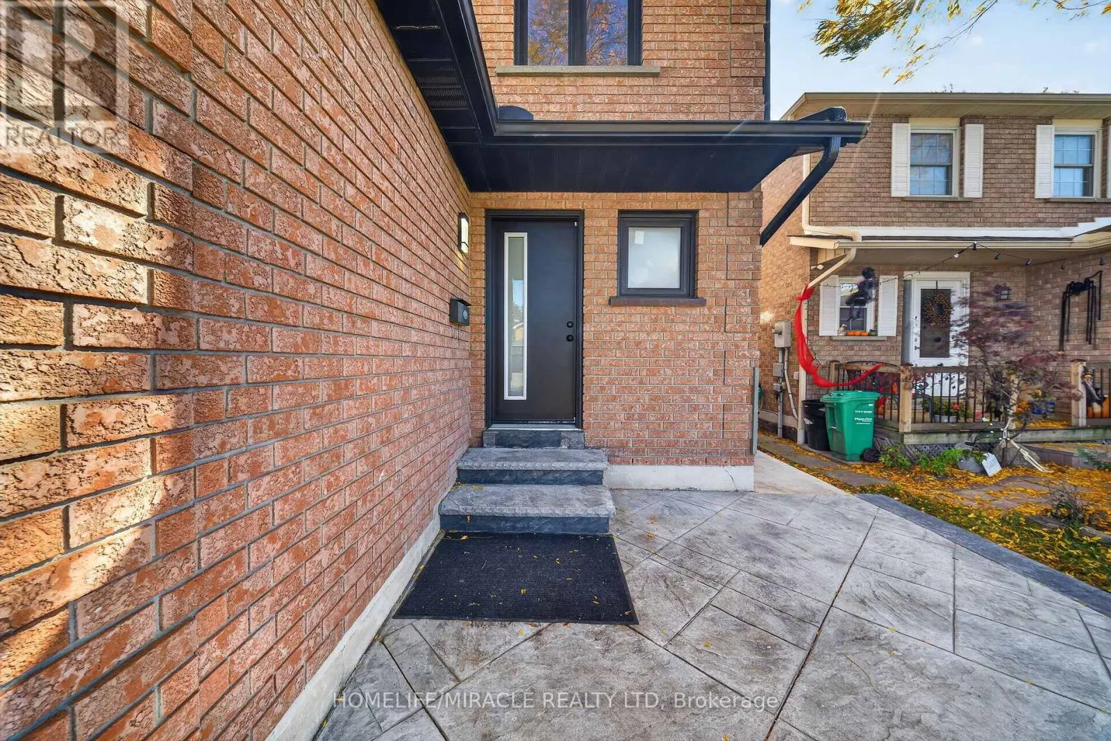 3034 RUNCORN ROW