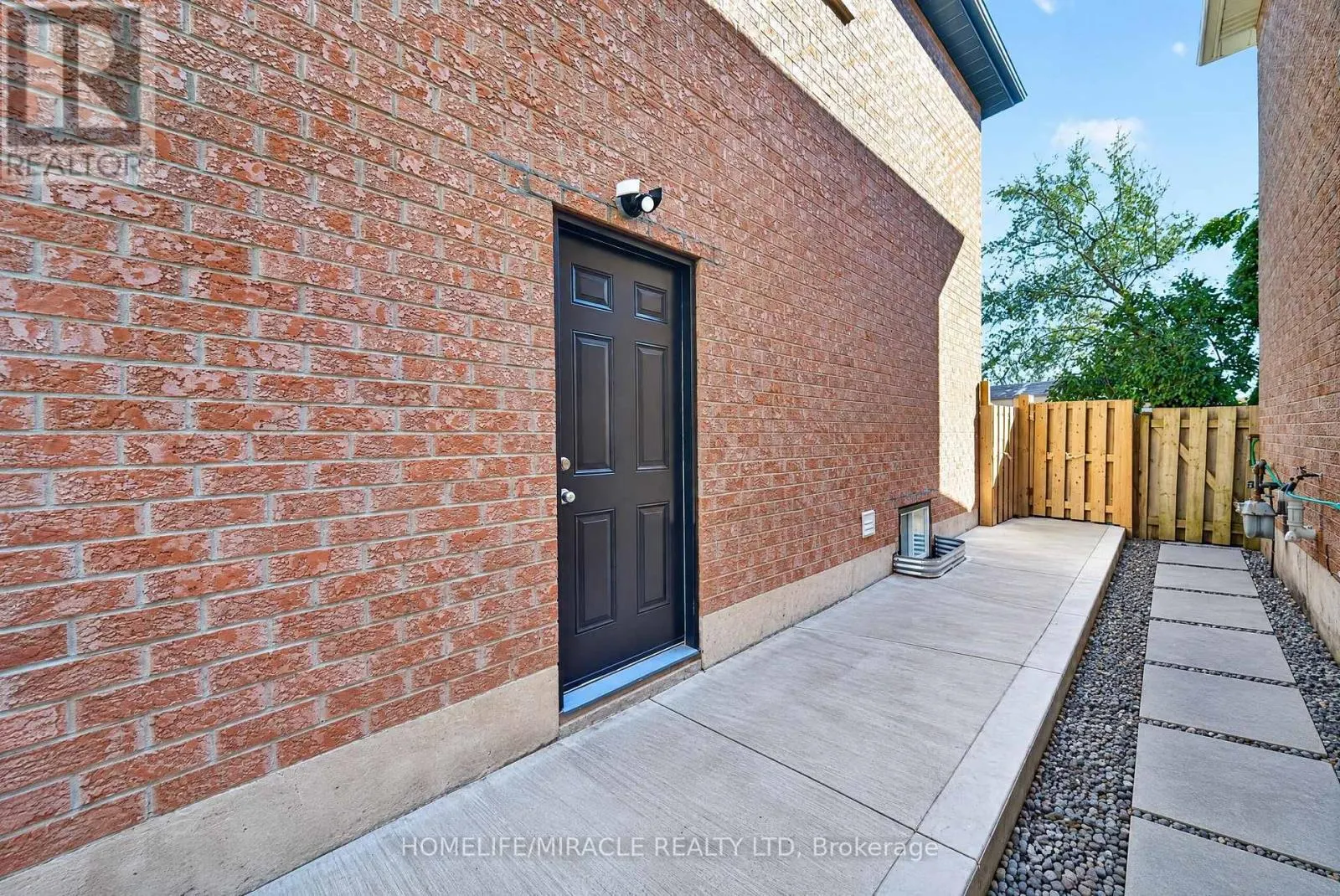 3034 RUNCORN ROW