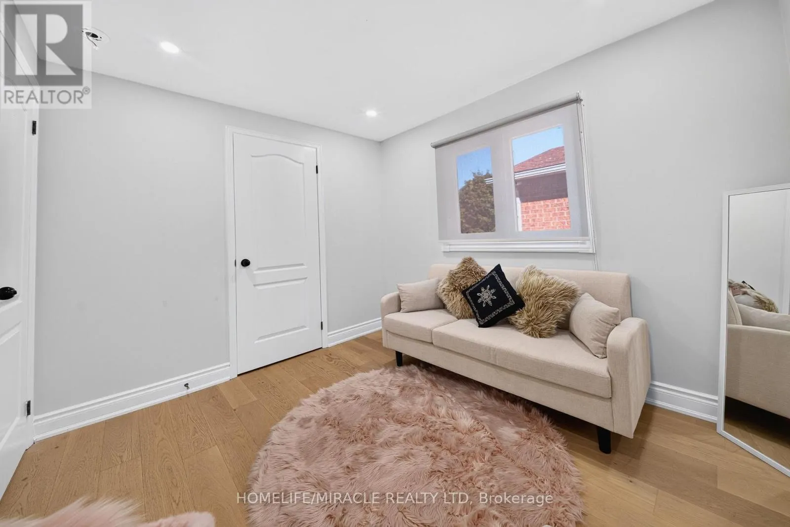 3034 RUNCORN ROW