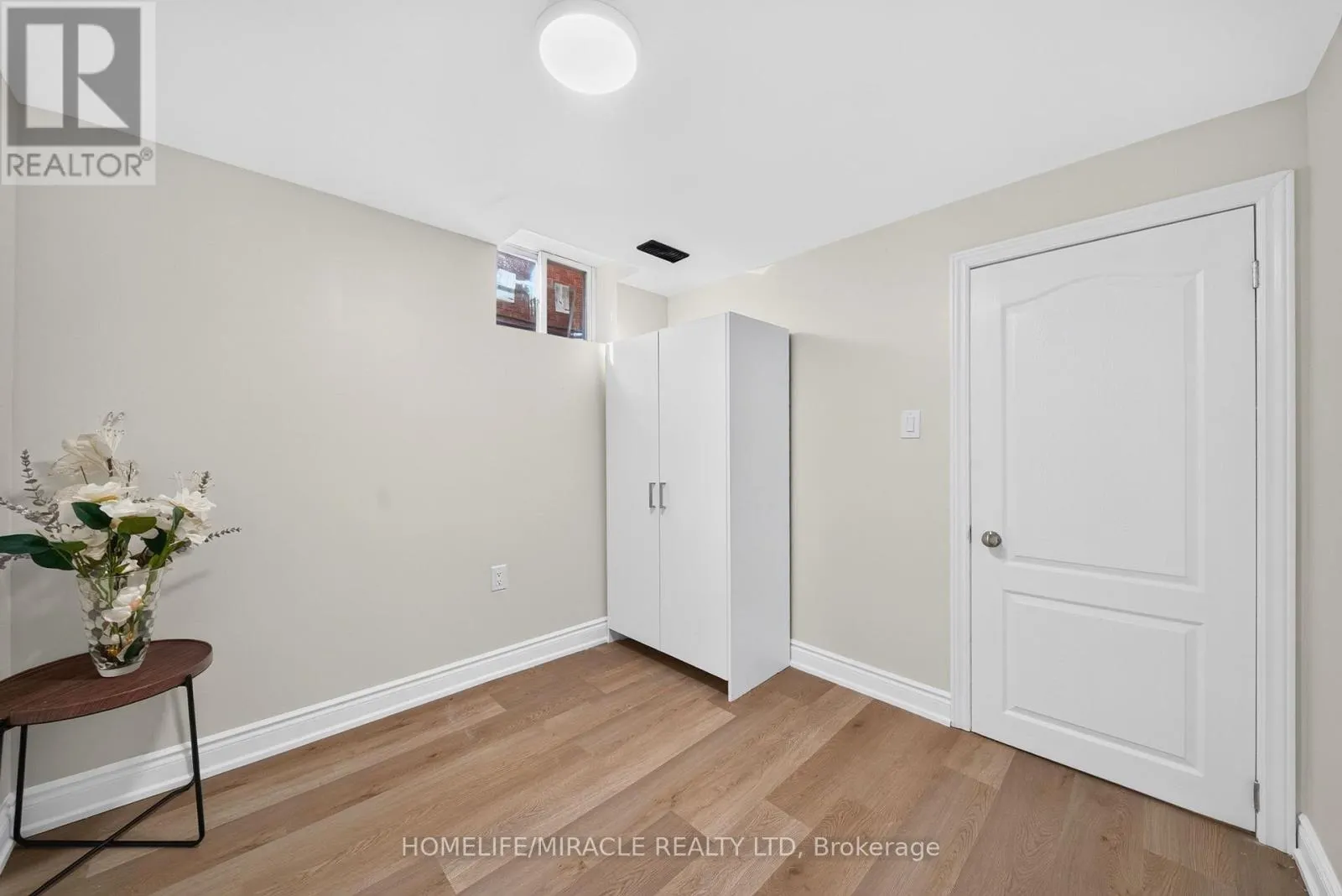 3034 RUNCORN ROW