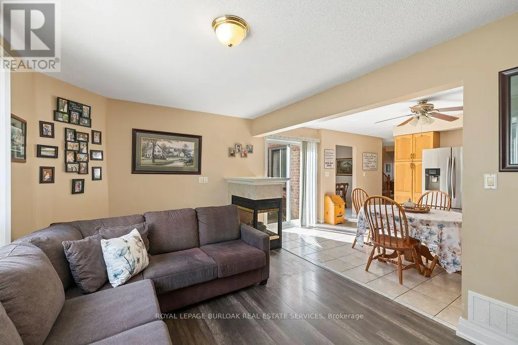 4114 PINCAY OAKS LANE