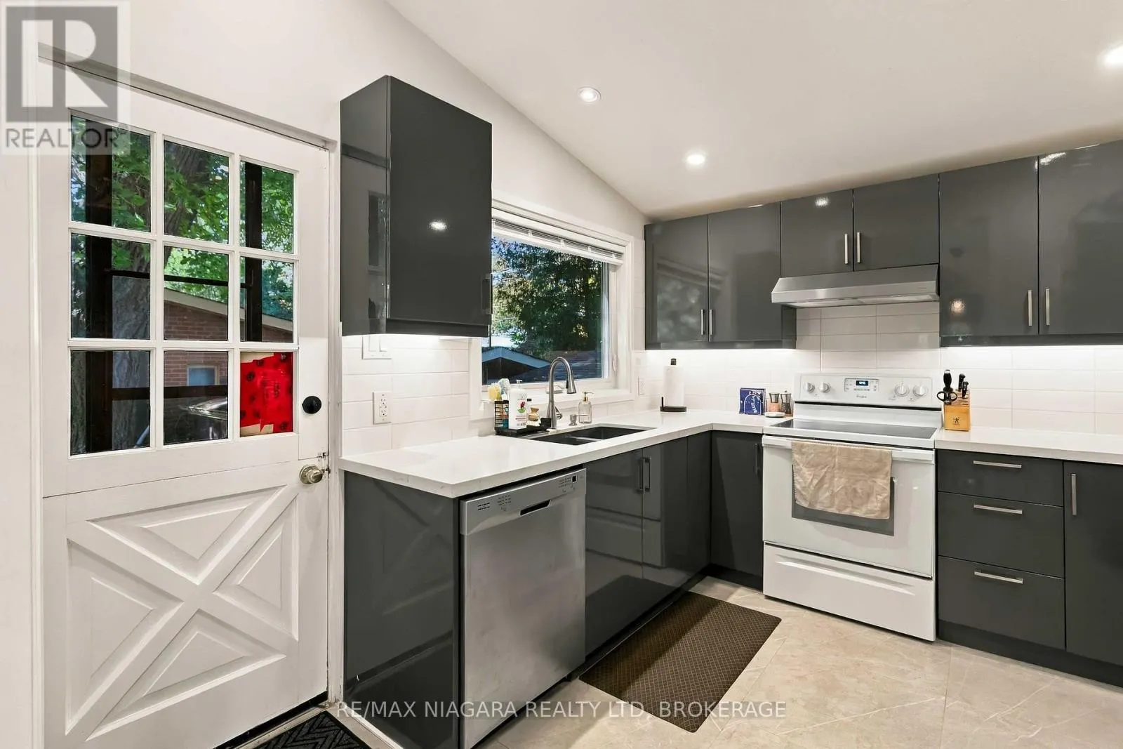 MAIN - 1852 TRUSCOTT DRIVE #Main