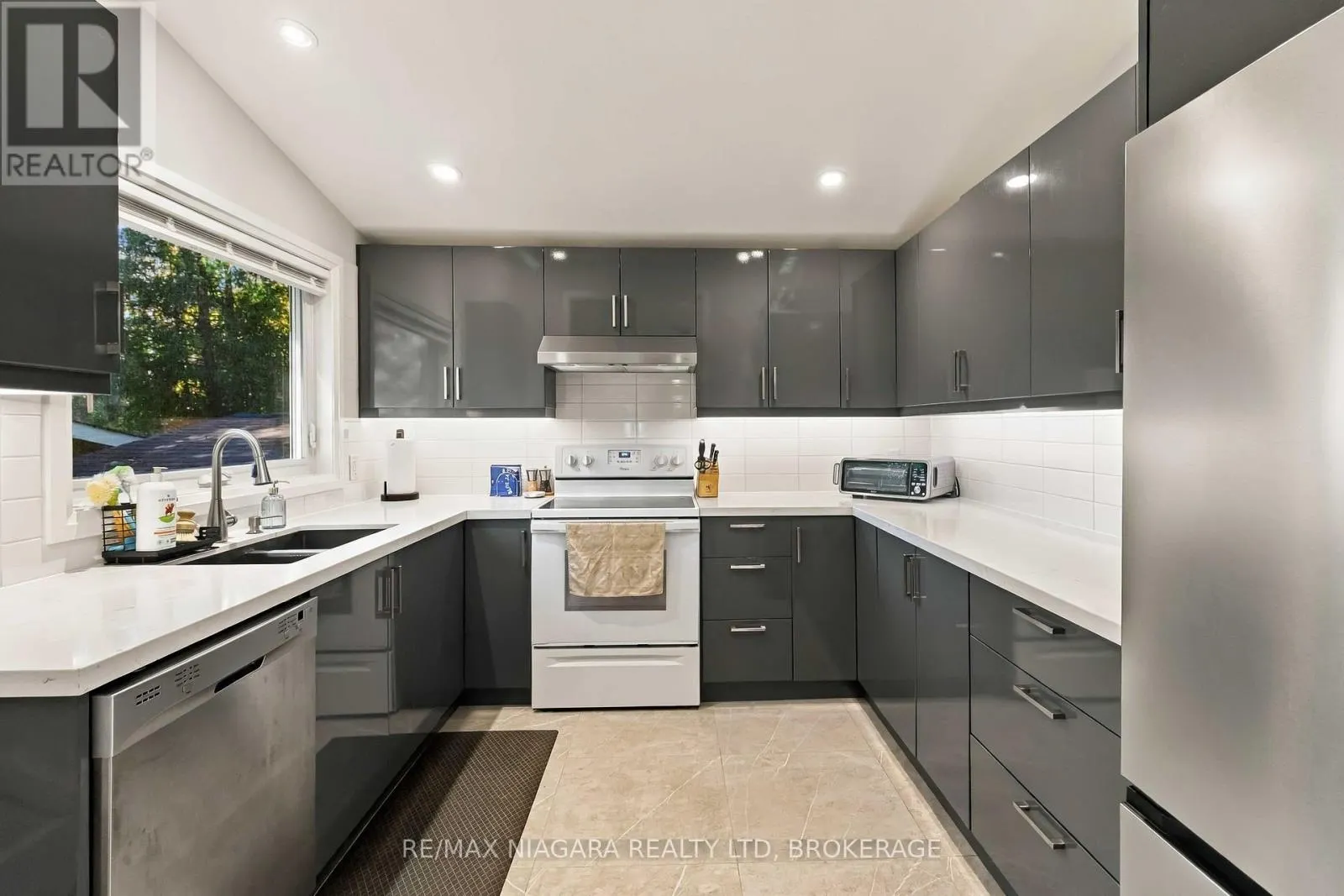 MAIN - 1852 TRUSCOTT DRIVE #Main