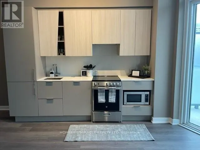 523 - 3900 CONFEDERATION PARKWAY