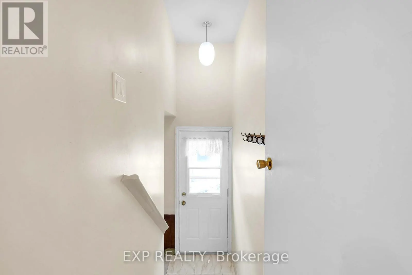 6 JARDINE PLACE