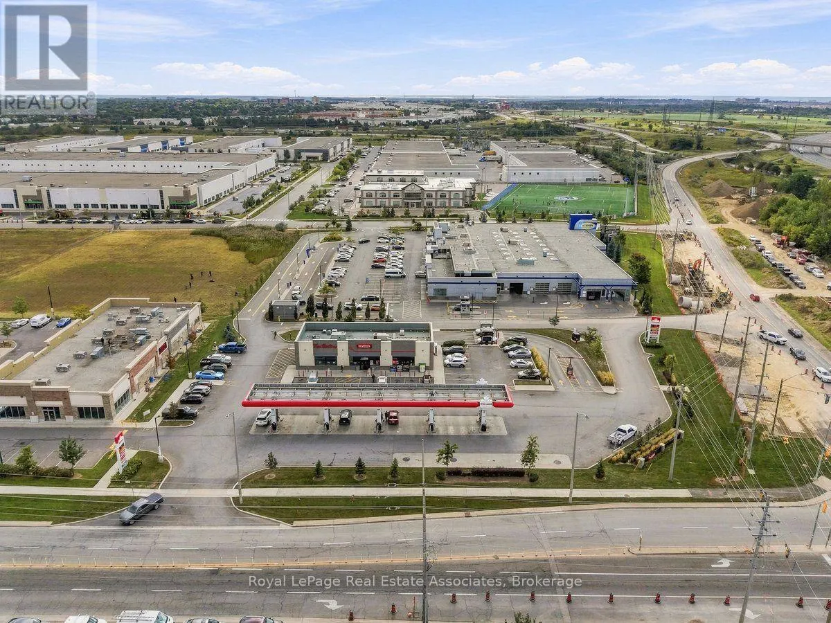 16 - 3975 EGLINTON AVENUE W