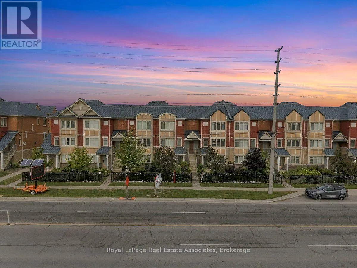 16 - 3975 EGLINTON AVENUE W
