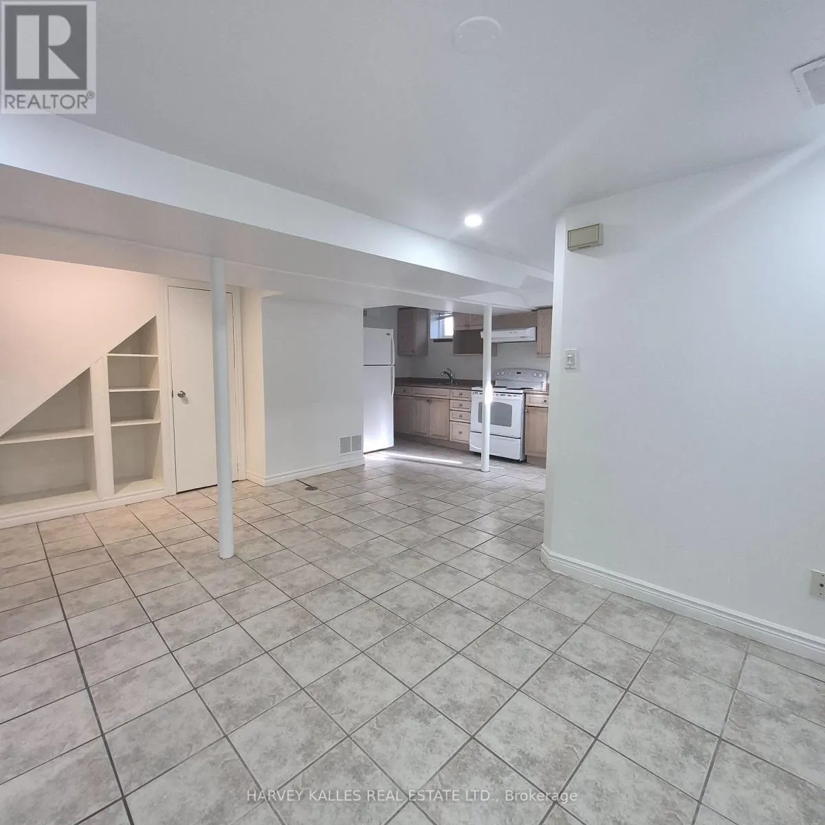 LOWER - 1575 DUFFERIN STREET