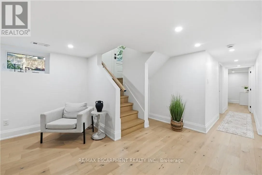 869 CONDOR DRIVE