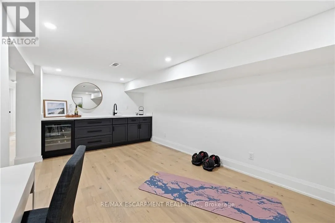 869 CONDOR DRIVE
