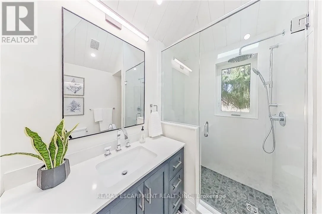 869 CONDOR DRIVE