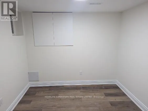BASEMENT APARTMENT - 26 GLENMORE CRESCENT