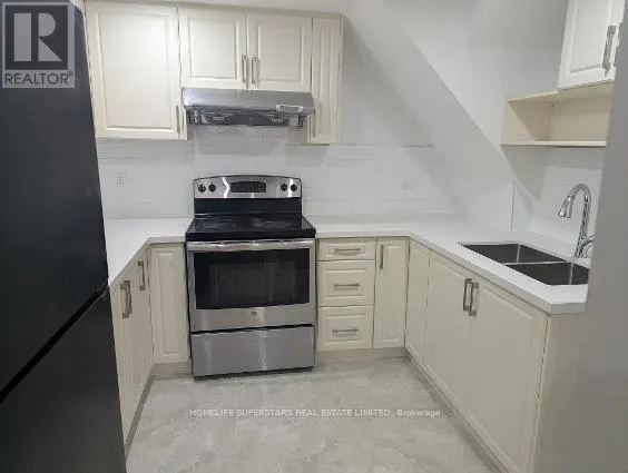 BASEMENT APARTMENT - 26 GLENMORE CRESCENT