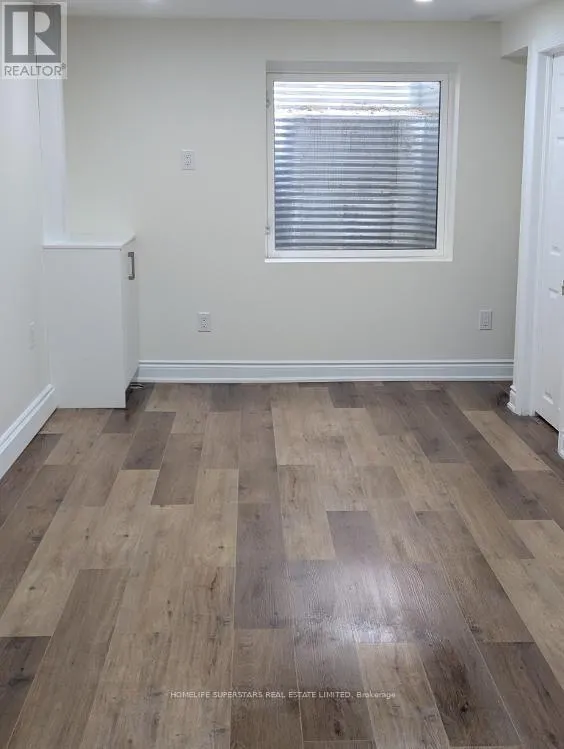 BASEMENT APARTMENT - 26 GLENMORE CRESCENT