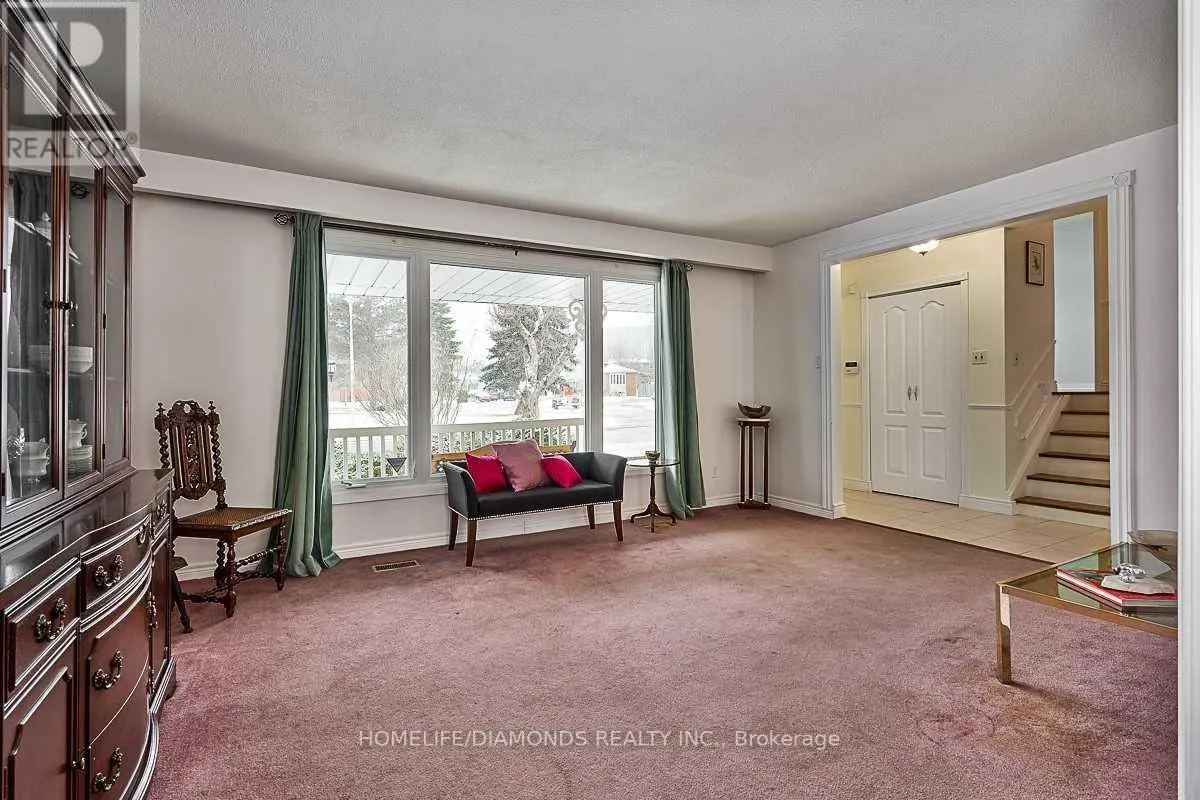 35 EDENBOROUGH DRIVE
