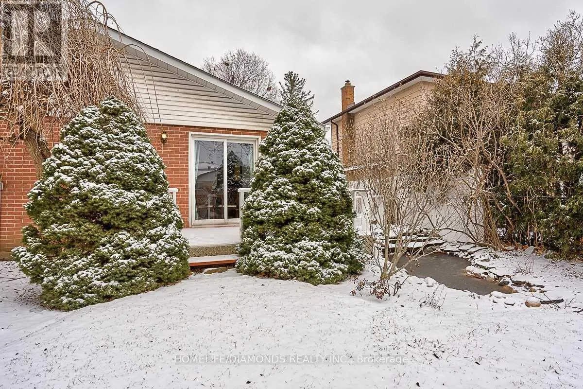 35 EDENBOROUGH DRIVE
