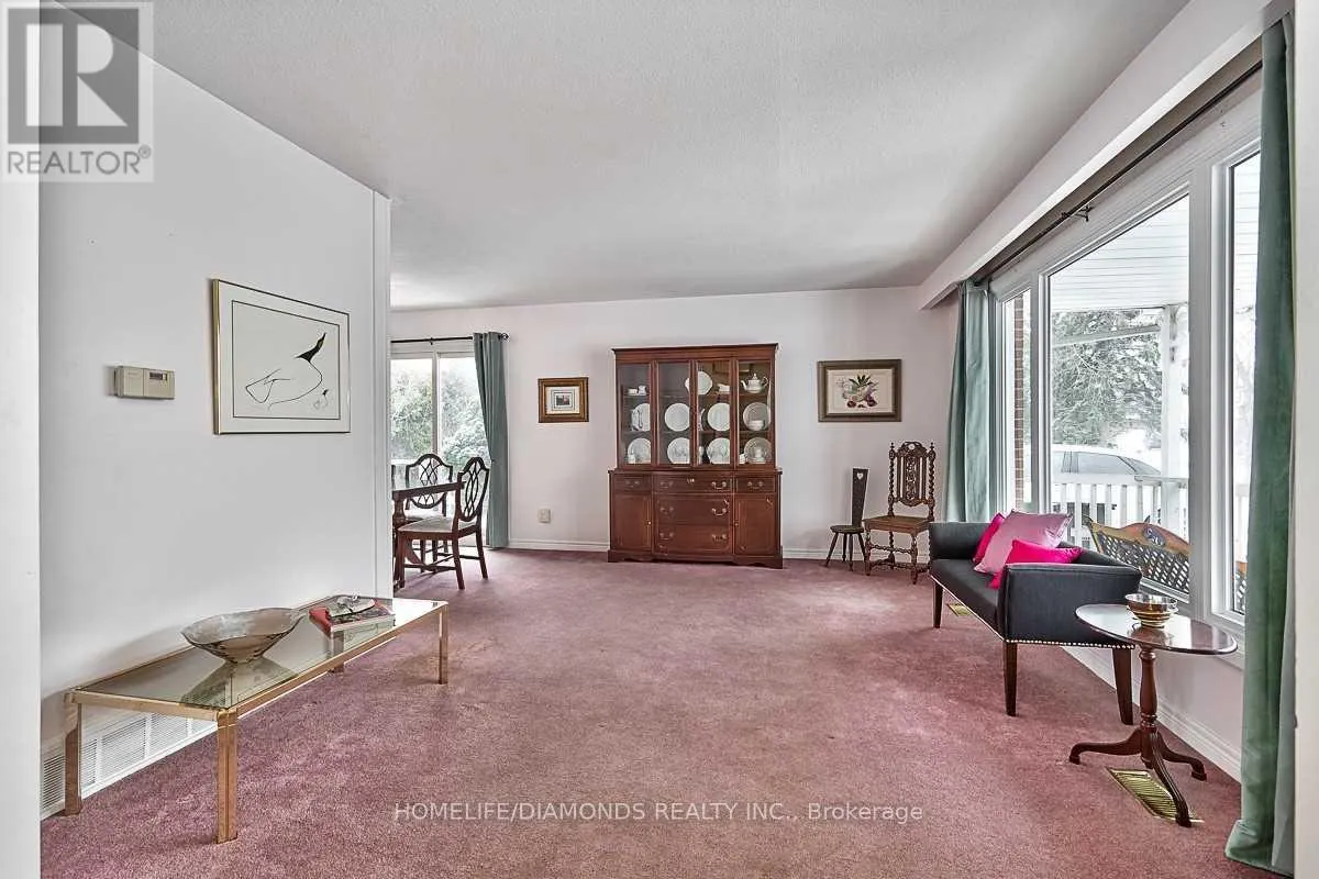 35 EDENBOROUGH DRIVE