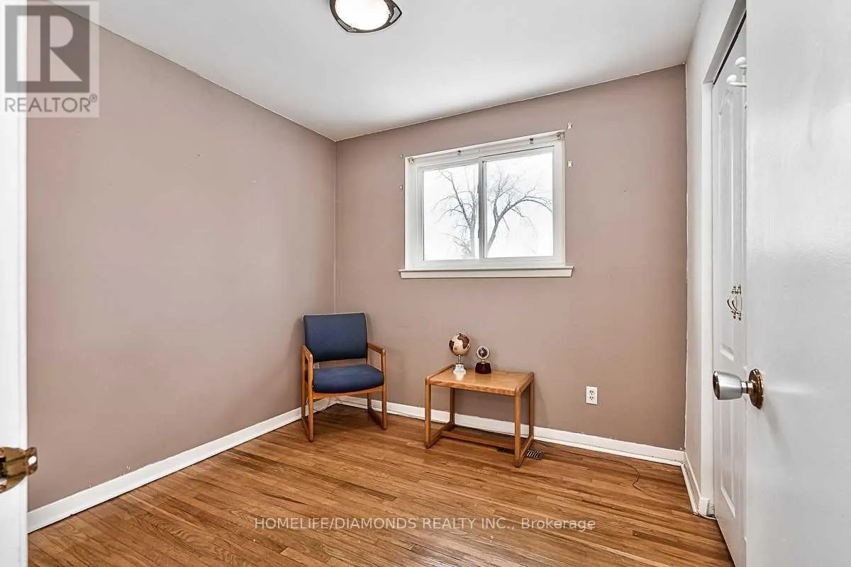 35 EDENBOROUGH DRIVE