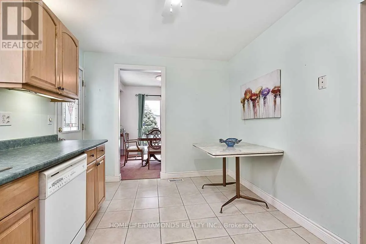 35 EDENBOROUGH DRIVE