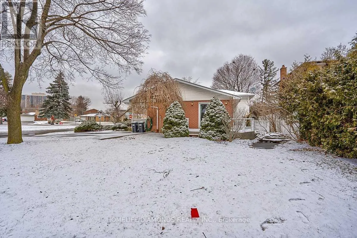 35 EDENBOROUGH DRIVE