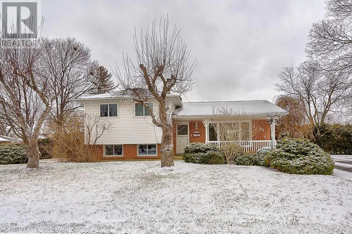 35 EDENBOROUGH DRIVE