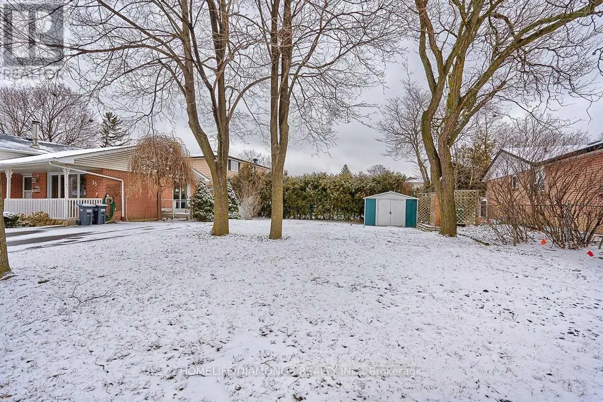 35 EDENBOROUGH DRIVE