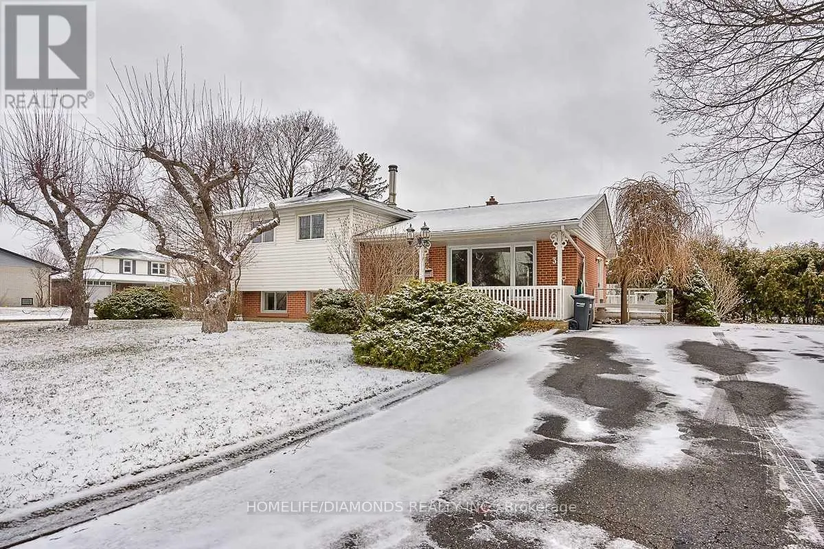 35 EDENBOROUGH DRIVE