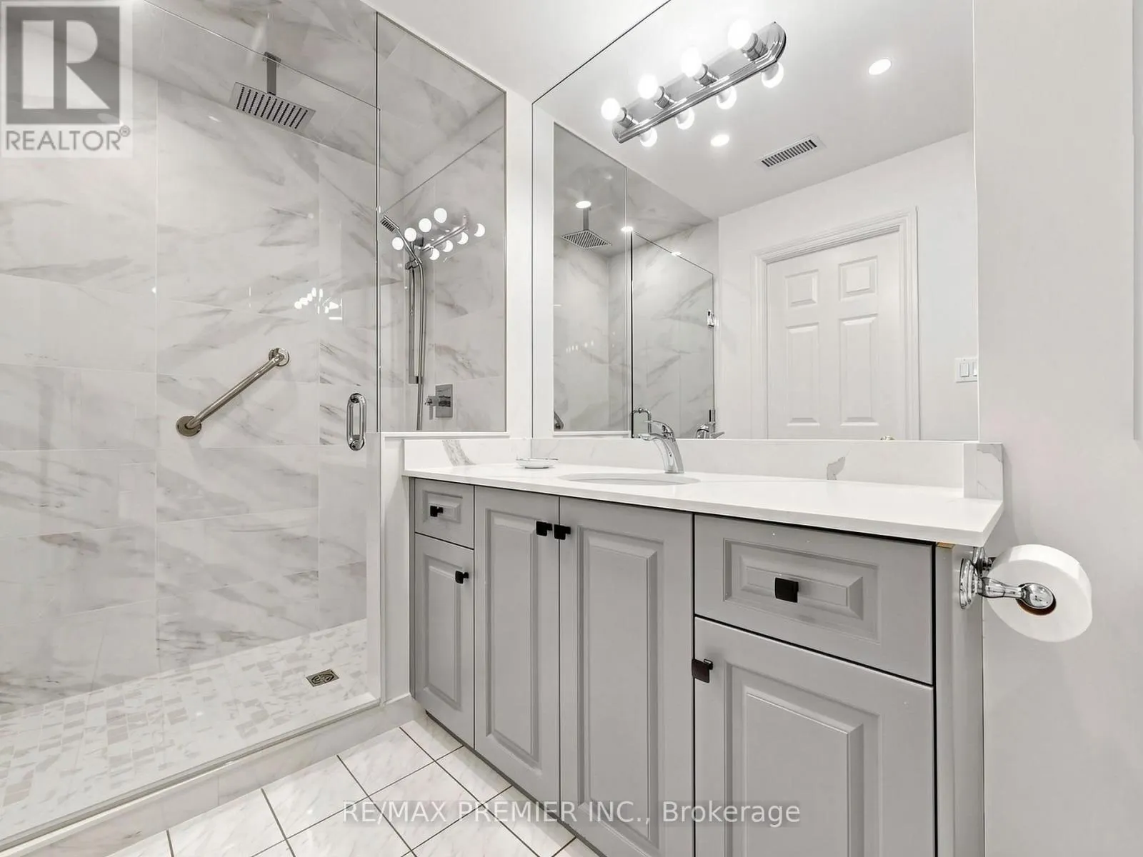 #301 - 30 ANGLESEY BOULEVARD