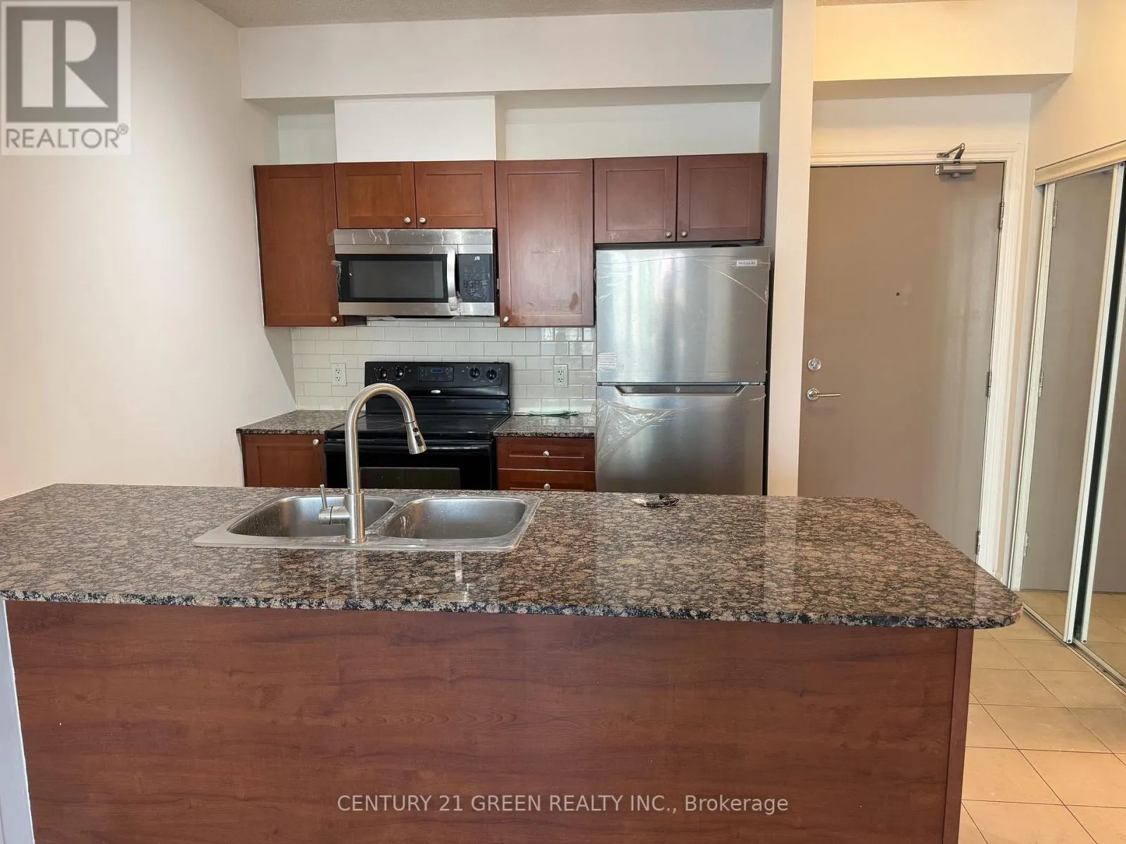 507 - 3525 KARIYA DRIVE