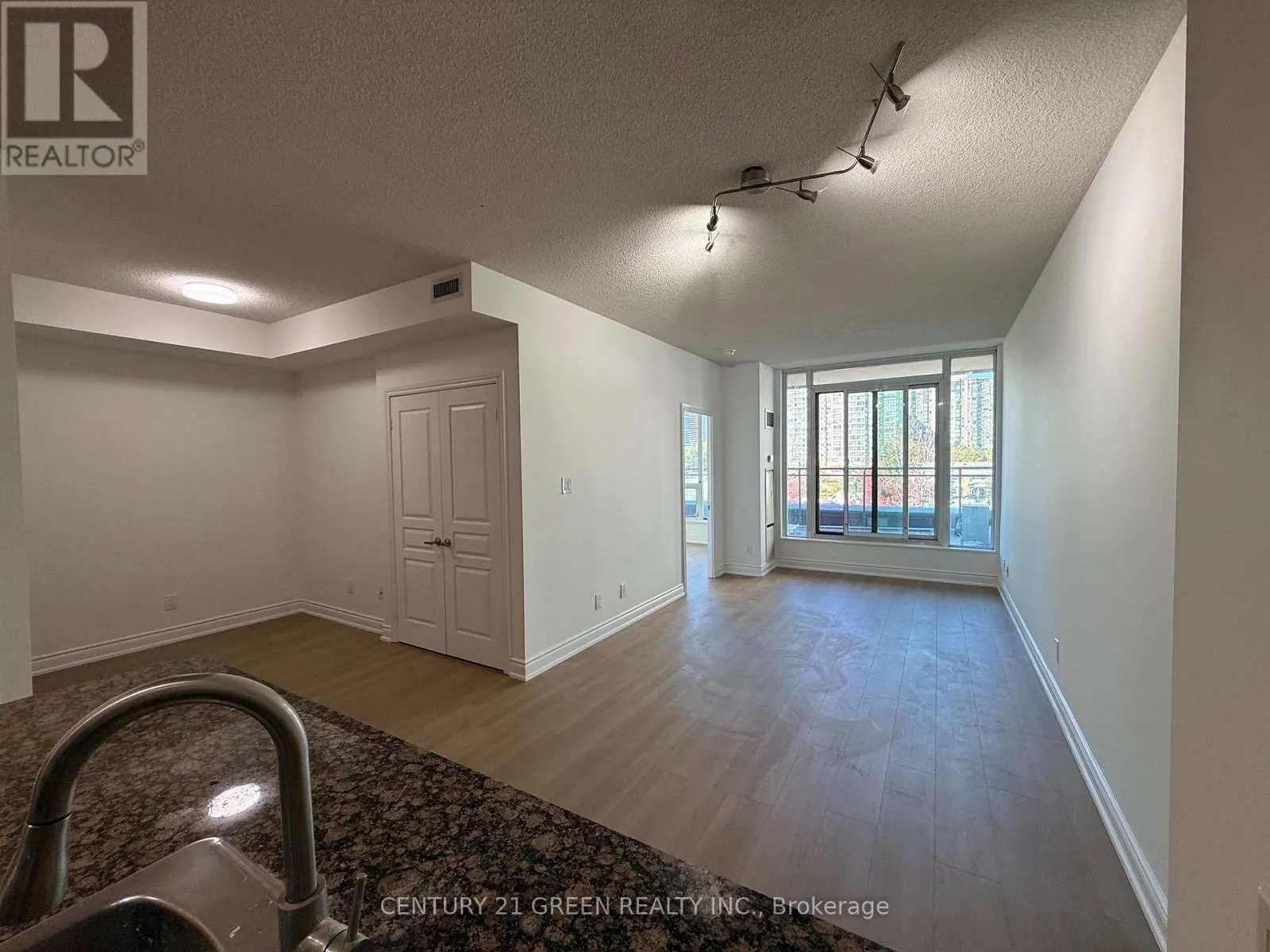 507 - 3525 KARIYA DRIVE