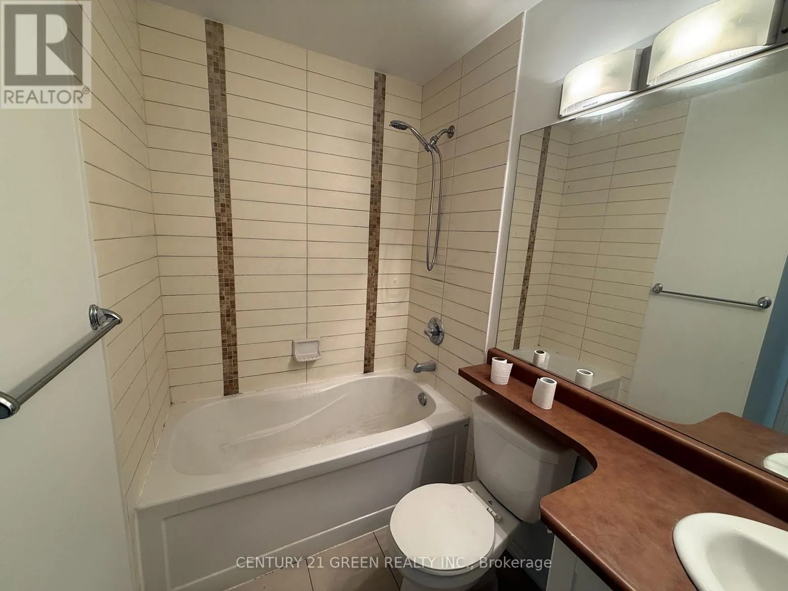 507 - 3525 KARIYA DRIVE