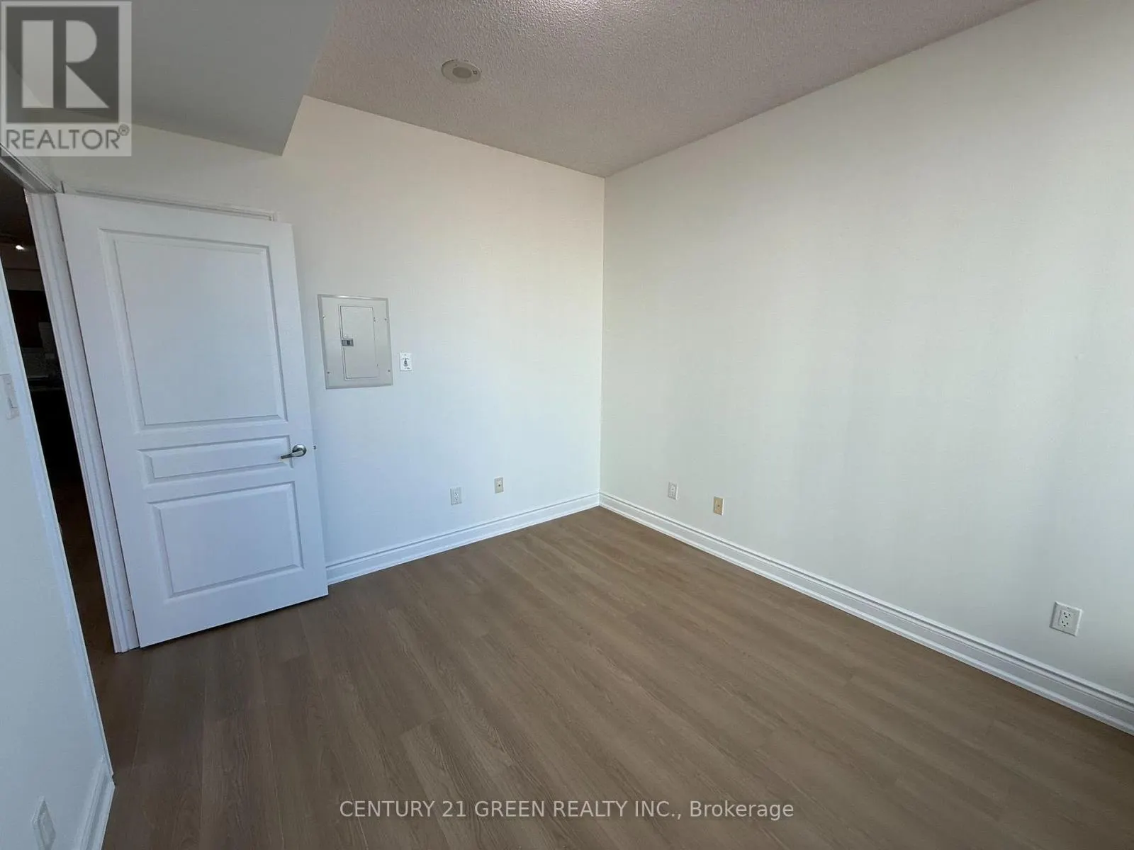 507 - 3525 KARIYA DRIVE