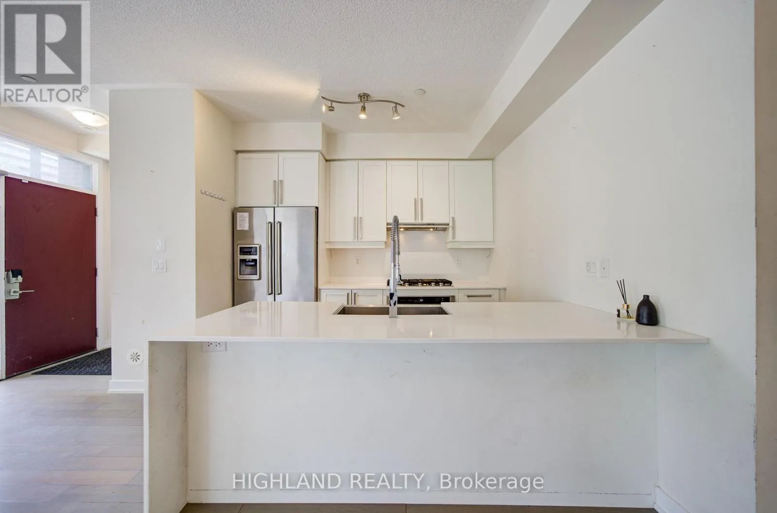 6 - 4010 PARKSIDE VILLAGE DRIVE